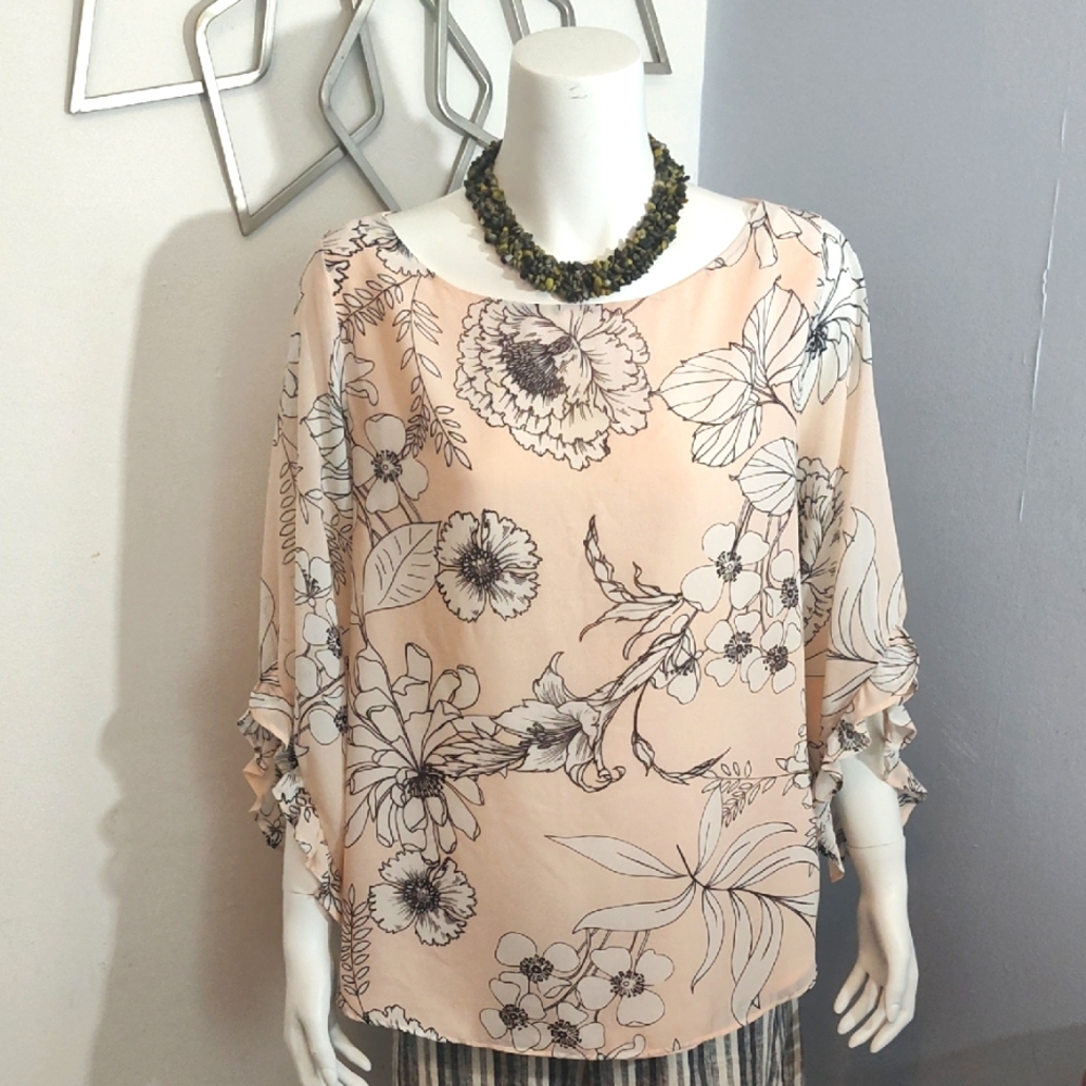 Calvin Klein Peach Boxy Blouse 3/4 Sleeve 21 1/2" Pit To Pit. 25"Long